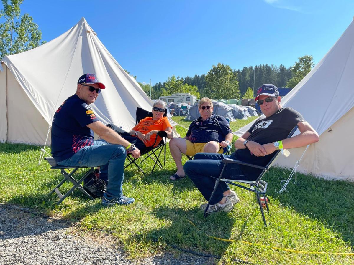 Grandprixcamp Closest To The Track Including Track View Stavelot Exterior foto
